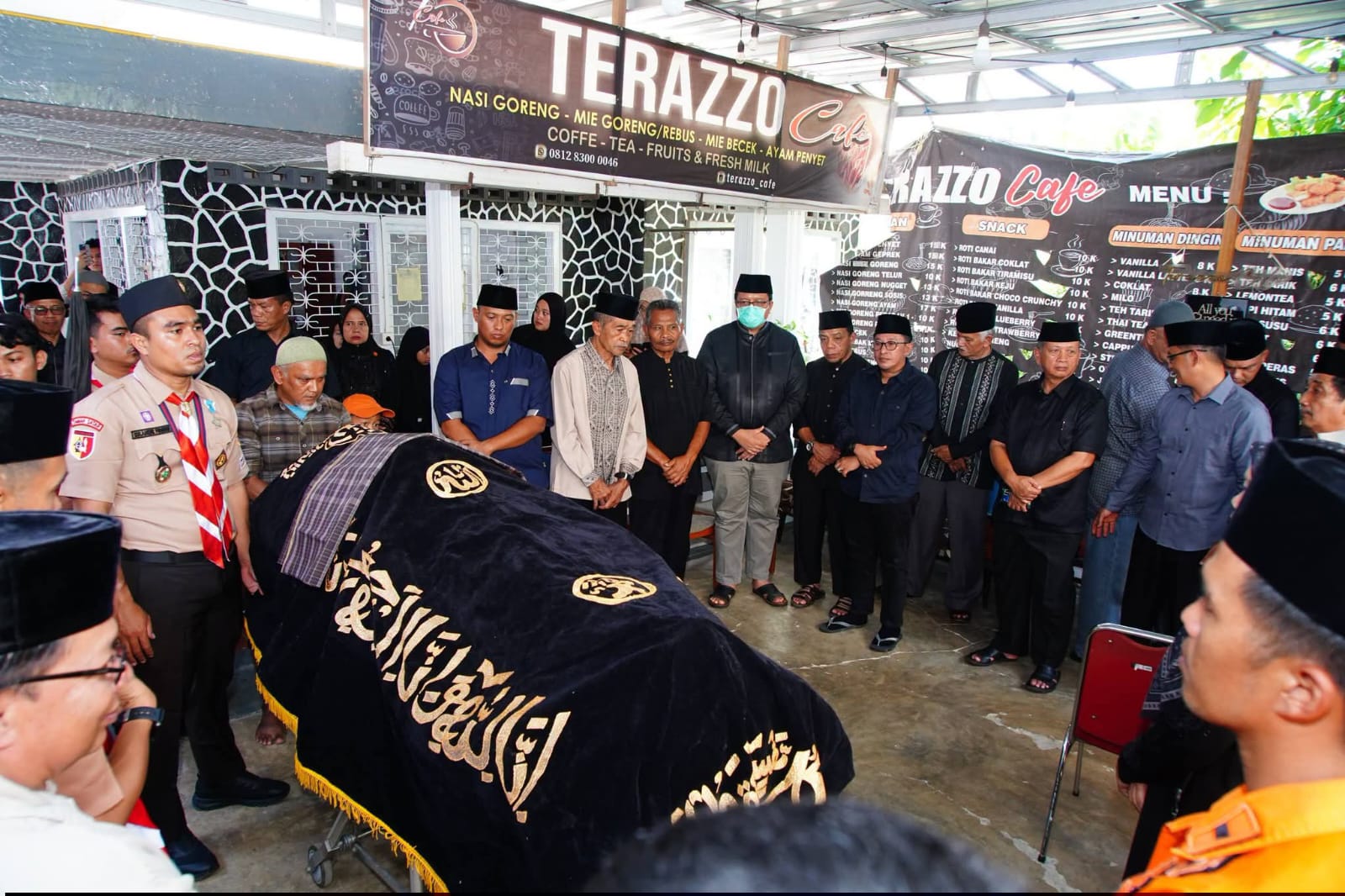 Suasana pelepasan jenazah, alm.Aulizul Syuib